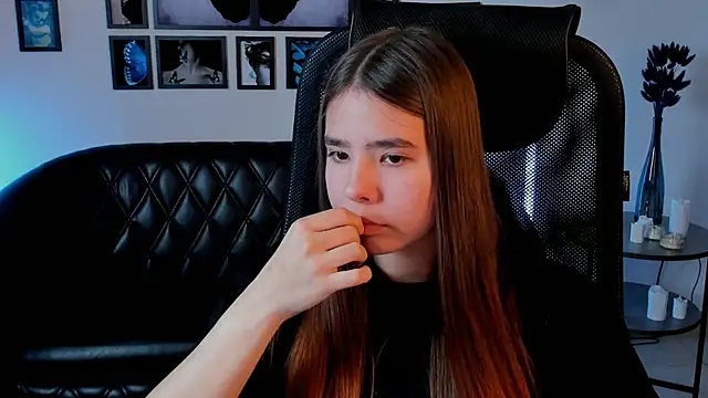 SayaHeartnetn Live XXX chat