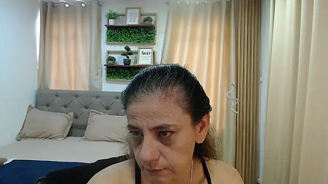 sasi_luna's Live XXX Chat
