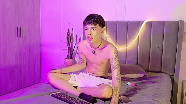 Živý XXX chat Zeyn_smith