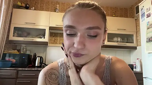 AlethaPincus Show in webcam