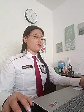 Queen_linda1: απευθείας συνομιλία ΧΧΧ