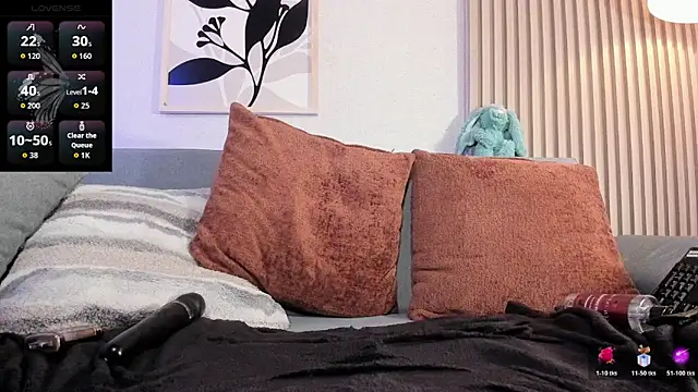 HannahSkies' Live XXX Chat