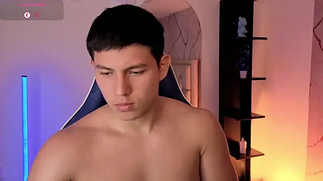 JamesCr_'s Webcam Show