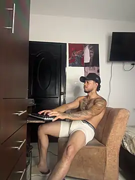 Kenny_romano Pertunjukan Webcam