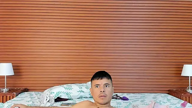 دردشة DeepandCurvy الجنسية المباشرة
