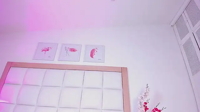MelanieQueenn – Naživo XXX chat