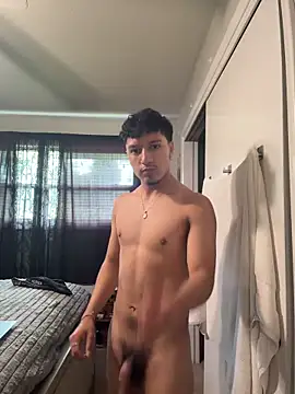Show modela latino_switch na web-kameri