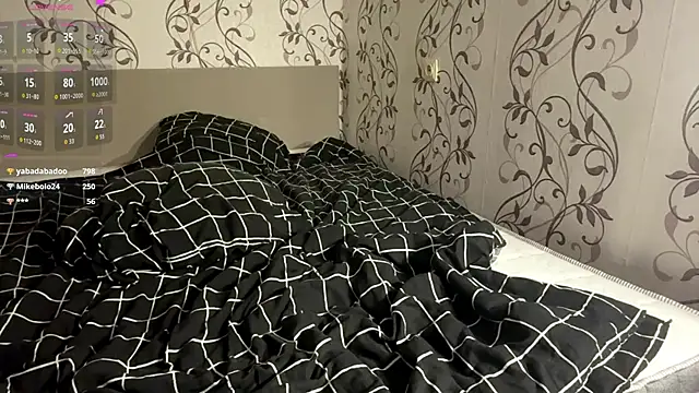 RosamondRuhn's Live XXX Chat