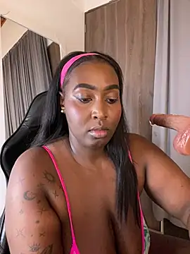 emilyrojas Adlı Modelin Canlı XXX Sohbeti