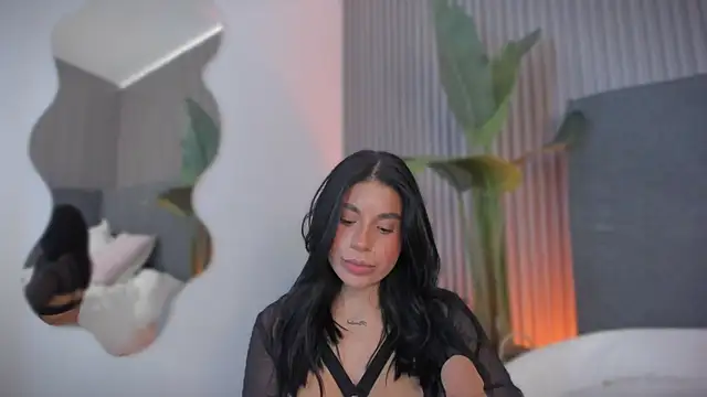 emelie_89 Live XXX-chat