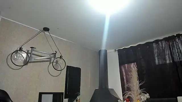 Almaazz Show in webcam