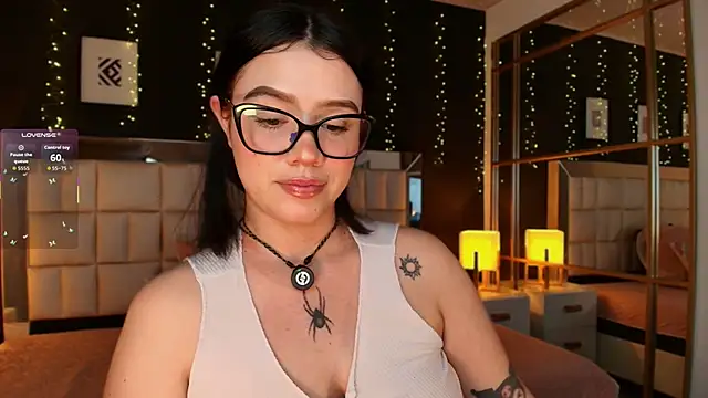 XXX chat uživo modela aria_bloomer