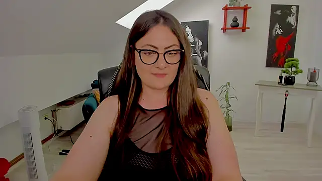 MistressDarrah's Live XXX Chat