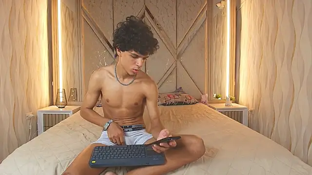 Chatroom XXX en direct de Hotcouple_222
