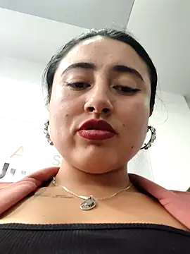 _Sarah-Office1's Webcam Show