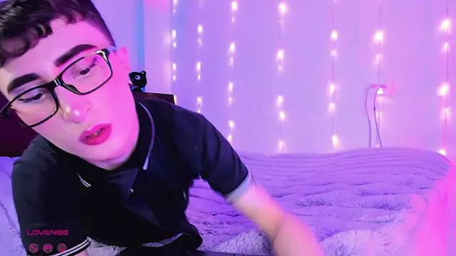 SebastianHiltonのライブXXXチャット