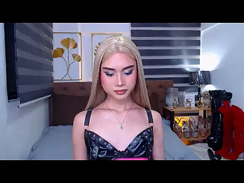 JuicyCockThea Live XXX Chat