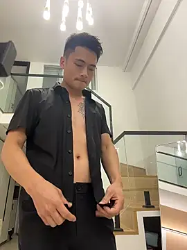 AAA-888 webkamerás műsora