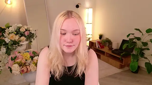 Pokazy przed kamerką – Lil_Suzy