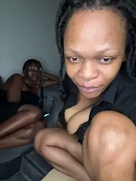 BonnyMolhada Chat XXX live