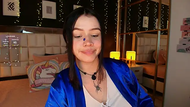 aria_bloomer – Naživo XXX chat