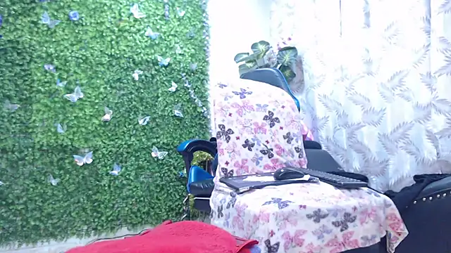 Chat +18 de valquiria_sirgun ao vivo