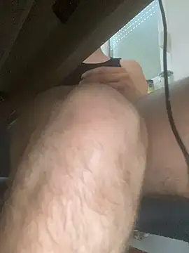Show modela bigdickcro7 na web-kameri