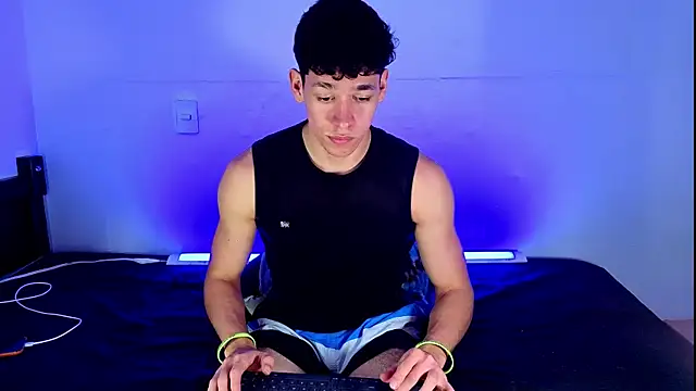 Luke_Muscle: вебкам-шоу