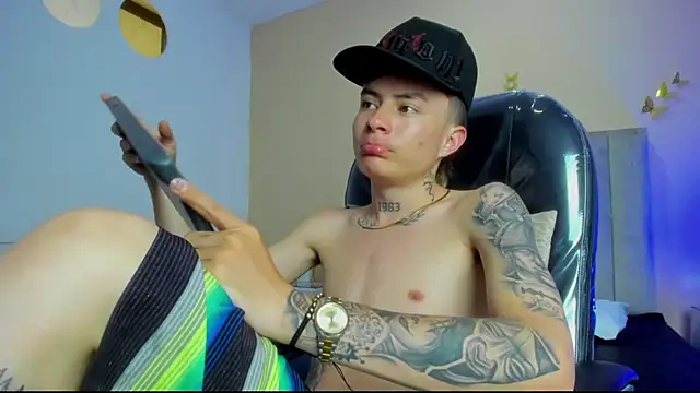 Nascary_Fox's Live XXX Chat