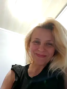 MiaLove183n Webbikameraesitys