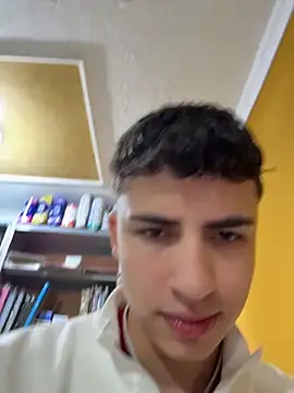 AdrianRinaldi Show Webcam