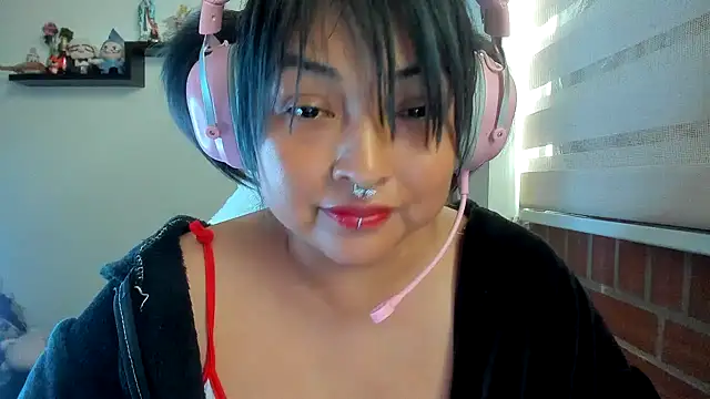 Chatroom XXX en direct de Shaddycute_