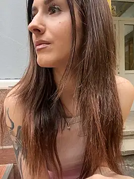 AriaAdda: απευθείας συνομιλία ΧΧΧ