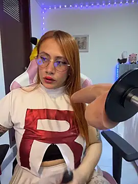 Chat XXX en directo de Luna_Paris_