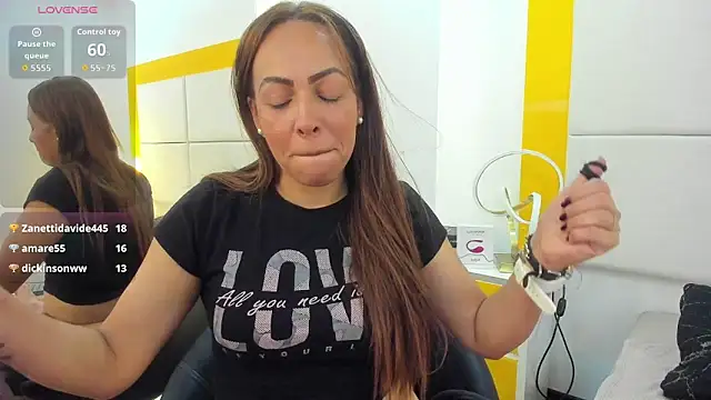 Chat XXX ao vivo de Helenn_Moore