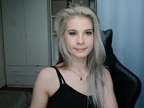 KristineGlow live XXX chat