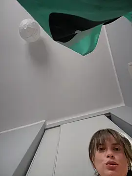 Gjynna-kiimn Live XXX chat