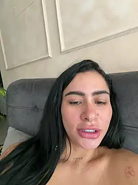 MoraFit_ Adlı Modelin Canlı XXX Sohbeti
