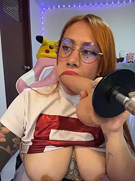 Luna_Paris_ Chat XXX live