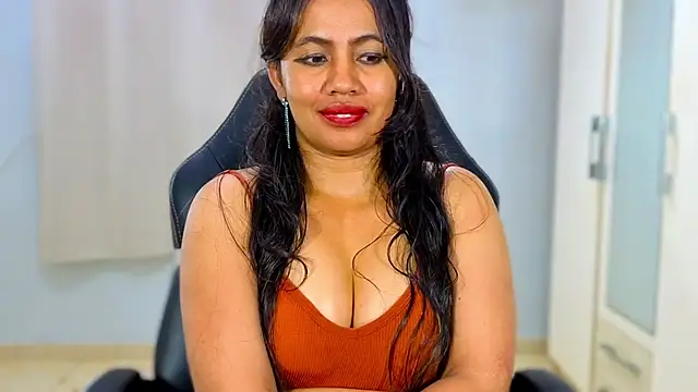 Show de FannyXhot na webcam