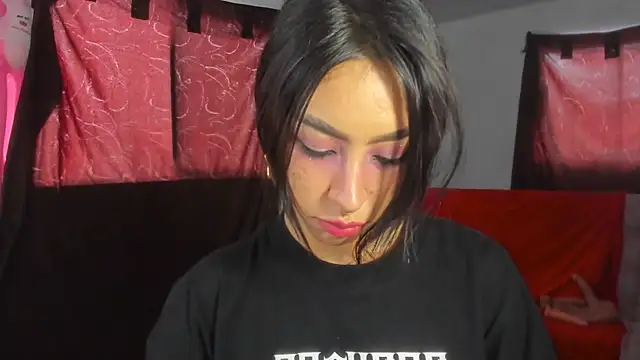 XXX chat uživo modela Ounla_Sweet