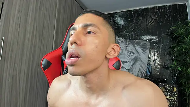 Erik_castle live XXX chat