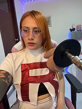 Luna_Paris_'s Live XXX Chat
