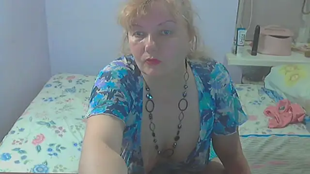 Lusi-777 Chat XXX in diretta