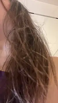 mo-mo-69's Live XXX Chat