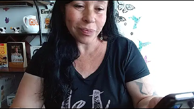 LauraMallioniのライブXXXチャット