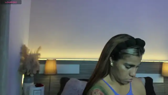 ZarahFoxx's Live XXX Chat
