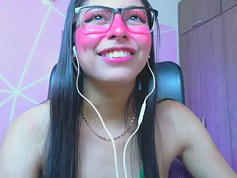 _ALLYSON18_ Adlı Modelin Canlı XXX Sohbeti