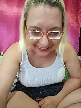VikaKing Chat XXX live