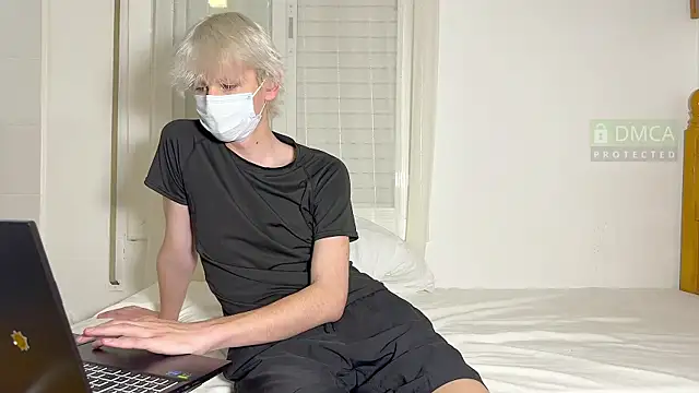 Show modela vornyx na web-kameri